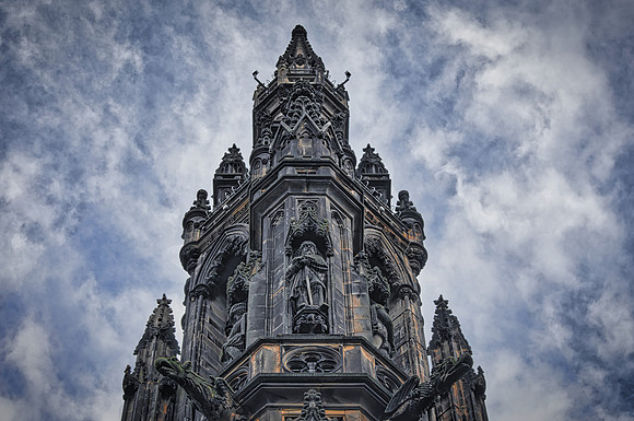 Edinburgh Scott Monument 02