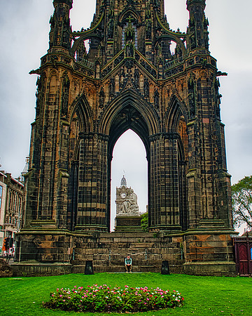 Mark at the Scott Monument