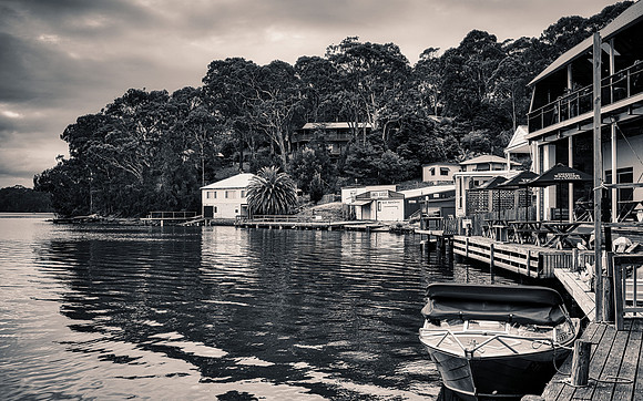 Tuross Monochrome
