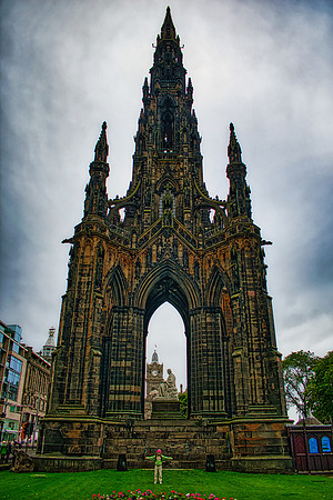 Eleanor at the Scott Monument