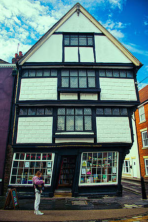 Catching Lives Bookshop