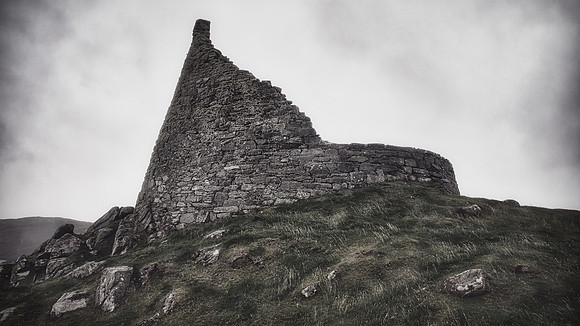 Dun Carloway Broch Monochrome 01