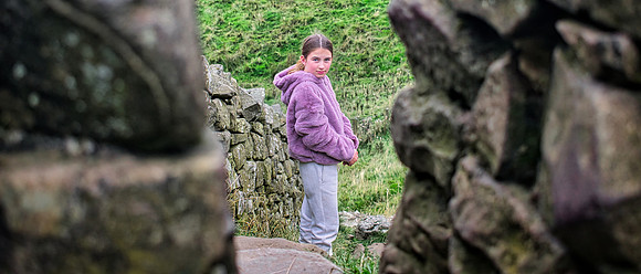 Eleanor at the Wall 02
