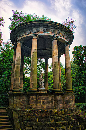 St Bernard's Well 01